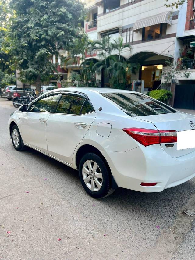 https://images10.gaadi.com/usedcar_image/4511066/original/processed_affea80fa79eed513cc9fb7d81a5d2b1.jpeg?imwidth=6402