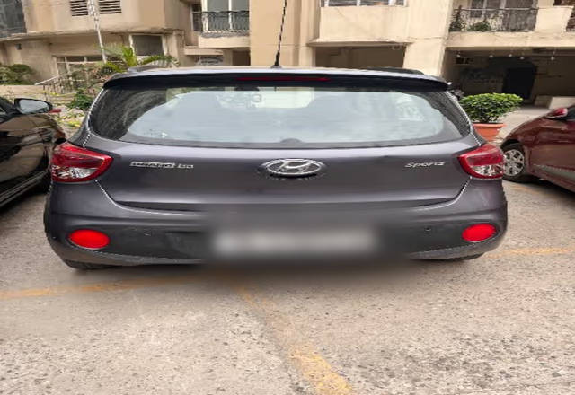 https://images10.gaadi.com/usedcar_image/4511067/original/30805d65-82c8-45fa-a8e5-93b85a30aad4.?imwidth=6401