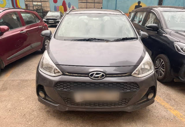 https://images10.gaadi.com/usedcar_image/4511067/original/52975c89-90b5-43bf-9149-54220b92ee75.?imwidth=6400