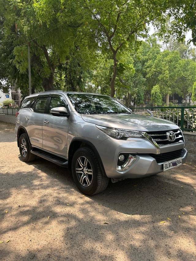 https://images10.gaadi.com/usedcar_image/4511090/original/processed_6969e12b26f5c99a072a236411292b2b.jpg?imwidth=6400