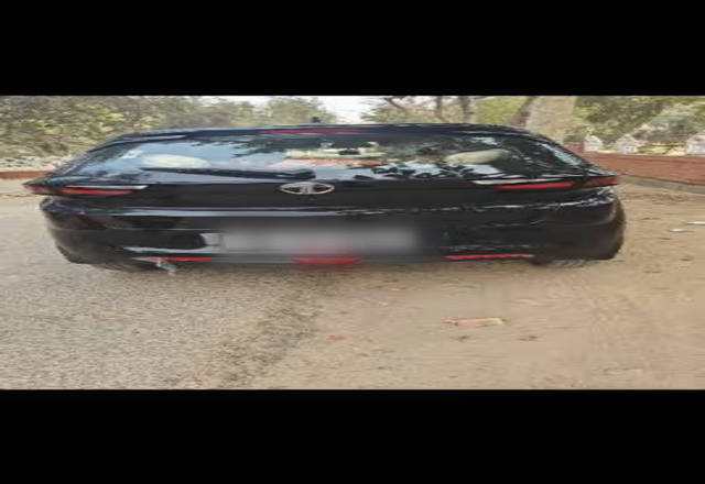 https://images10.gaadi.com/usedcar_image/4511106/original/dea0867c-ae06-4f38-9dd9-bc2d1038e781.?imwidth=6401