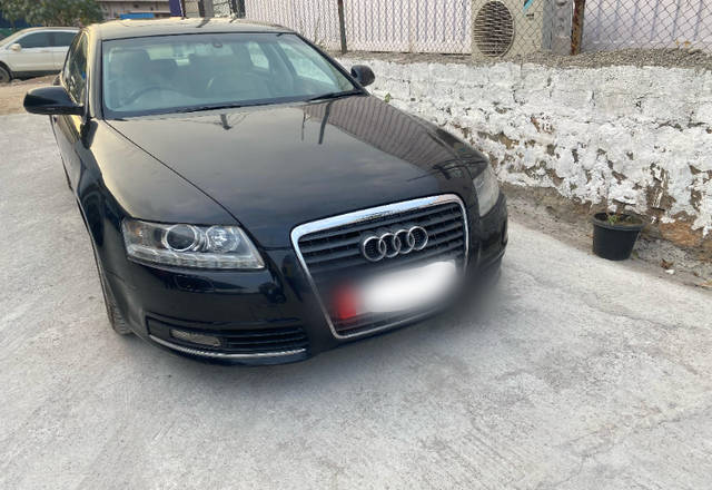 https://images10.gaadi.com/usedcar_image/4511119/original/180e64d6-63d1-4bb5-8479-afe6086f3048.?imwidth=6400