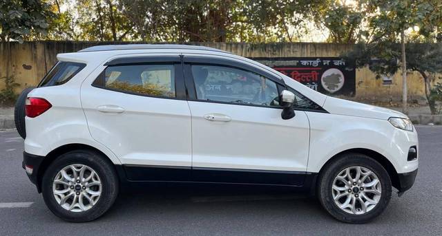 https://images10.gaadi.com/usedcar_image/4511138/original/processed_6eaa410dc7d1fdc498d240c6b326d4cb.jpeg?imwidth=6401