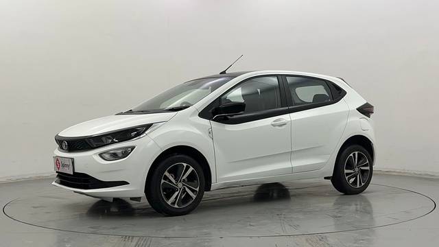 https://images10.gaadi.com/usedcar_image/4511173/original/2e54185c690435f01a1f03e4e1c5f9d1.JPG?imwidth=6400