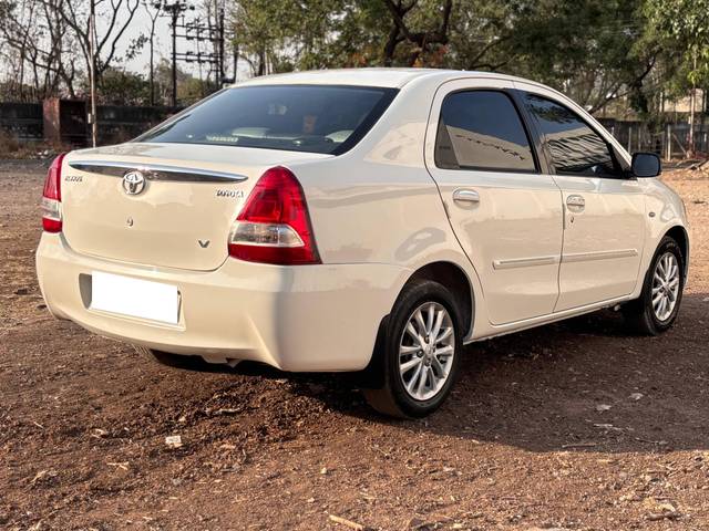 https://images10.gaadi.com/usedcar_image/4511177/original/processed_7b7e4fd6-e1d8-4b1f-a87c-1ad746a2b852.jpg?imwidth=6402