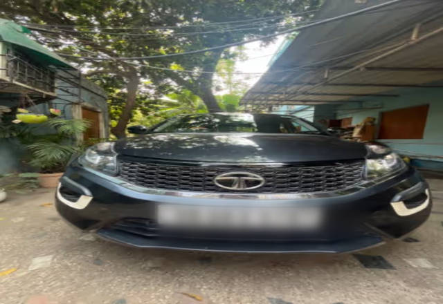 https://images10.gaadi.com/usedcar_image/4511197/original/827eb53c-871e-45de-8903-59e768c932fa.?imwidth=6400
