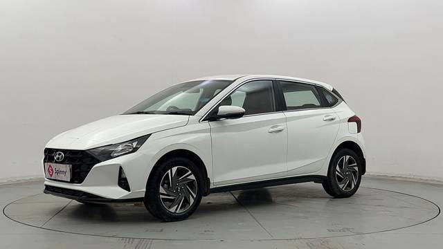 https://images10.gaadi.com/usedcar_image/4511198/original/8fa01fb80610c3f003dbdb170278330f.JPG?imwidth=6400