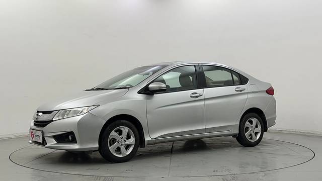 https://images10.gaadi.com/usedcar_image/4511212/original/02b01f7e82e6b849d70d76600fba9a11.JPG?imwidth=6400