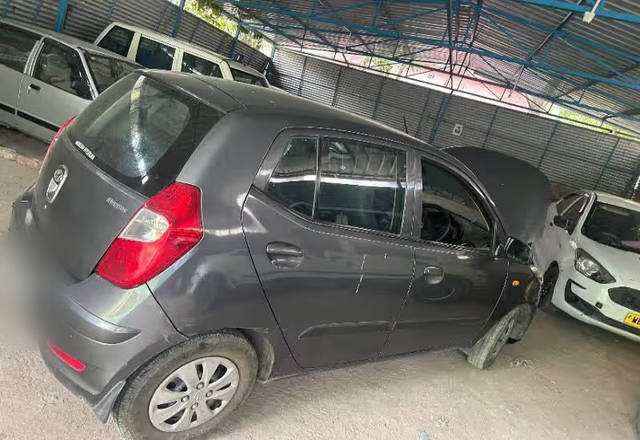 https://images10.gaadi.com/usedcar_image/4511230/original/3f6a4556-ba3a-415c-926b-e40f1344a608.?imwidth=6402
