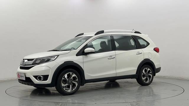 https://images10.gaadi.com/usedcar_image/4511307/original/5baba126c509e4afef206ffa413228b7.JPG?imwidth=6400