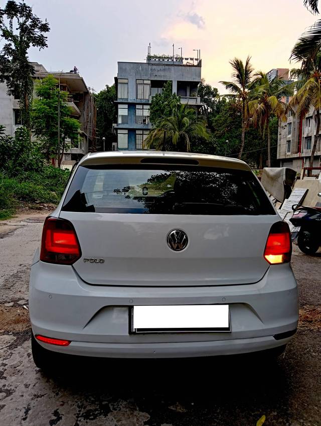 https://images10.gaadi.com/usedcar_image/4511337/original/processed_5cd8e669edc35368bffbda2223205018.jpg?imwidth=6402