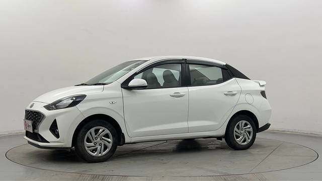https://images10.gaadi.com/usedcar_image/4511354/original/811b52042c90edbc61a9ded273fcd3fb.JPG?imwidth=6400