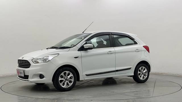 https://images10.gaadi.com/usedcar_image/4511355/original/c6b7aacf4ee56d8ef02b6cd76c69570a.JPG?imwidth=6400