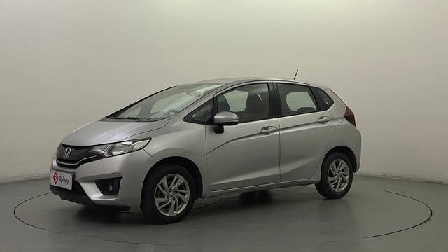 https://images10.gaadi.com/usedcar_image/4511369/original/4859e097098496ee0dfe9cd23389d4a3.JPG?imwidth=6400