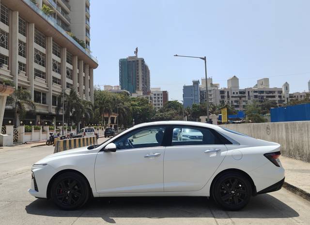 https://images10.gaadi.com/usedcar_image/4511372/original/7e6e37f6bd1f0ce6ce6942eea0a5d6c5.jpg?imwidth=6402
