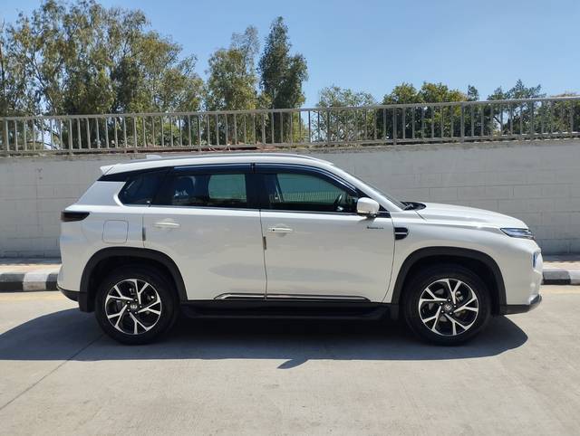 https://images10.gaadi.com/usedcar_image/4511386/original/691de6a26b1d9b48e40e910eb793a219.jpg?imwidth=6401