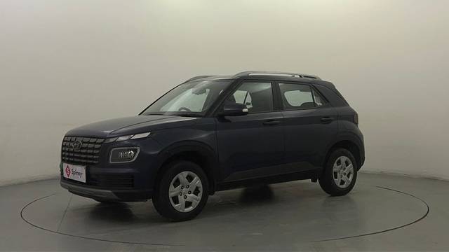 https://images10.gaadi.com/usedcar_image/4511392/original/eee232e24180fa85eafe9e570d9bdb28.JPG?imwidth=6400