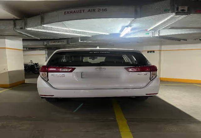https://images10.gaadi.com/usedcar_image/4511439/original/e3e708ac-7745-4599-8c52-0a692dc6fca7.?imwidth=6401