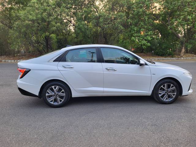 https://images10.gaadi.com/usedcar_image/4511448/original/53116f2f1fecbf45c3e5de72227d1945.jpg?imwidth=6401