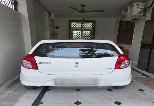 https://images10.gaadi.com/usedcar_image/4511449/original/6041e076-60be-4609-aebe-5b2d6f8bab79.?imwidth=6401