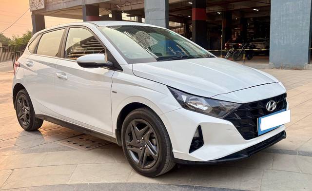 https://images10.gaadi.com/usedcar_image/4511458/original/processed_ee4a772bd96dea6429b1f545614ab59d.jpg?imwidth=6400