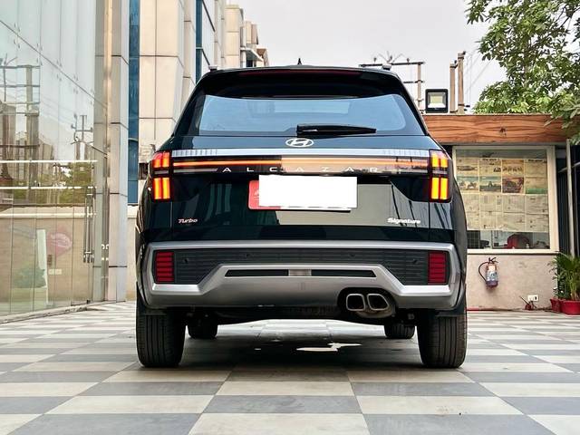 https://images10.gaadi.com/usedcar_image/4511481/original/processed_1a61fb711e8f9522a549608d35058ce7.jpg?imwidth=6402