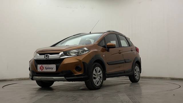 https://images10.gaadi.com/usedcar_image/4511486/original/bb326fad5b5cd9b2b9d65bc66953fa26.JPG?imwidth=6400