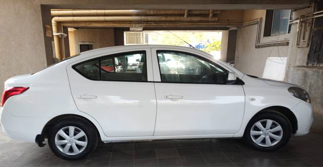 https://images10.gaadi.com/usedcar_image/4511487/original/6bfce67f24f3b67c66313483285395f9.jpg?imwidth=6401