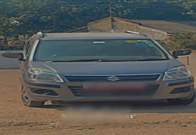 https://images10.gaadi.com/usedcar_image/4511519/original/f909eae2-5c18-4834-9b32-8be2256355b4.?imwidth=6400