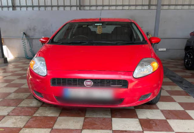 https://images10.gaadi.com/usedcar_image/4511520/original/191e6d13-26c6-4aa8-b4cf-a24d5f1d6280.?imwidth=6400