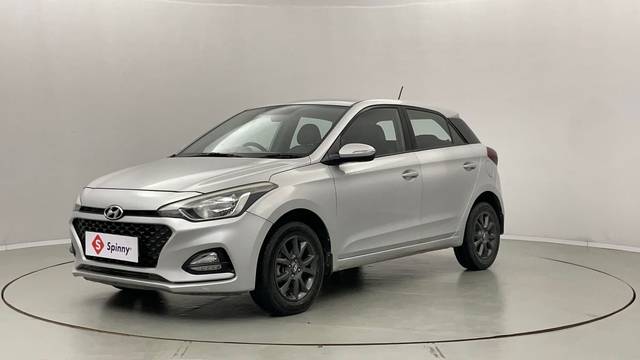 https://images10.gaadi.com/usedcar_image/4511562/original/fe7f910674d1002e855a001dfaa60b2f.JPG?imwidth=6400