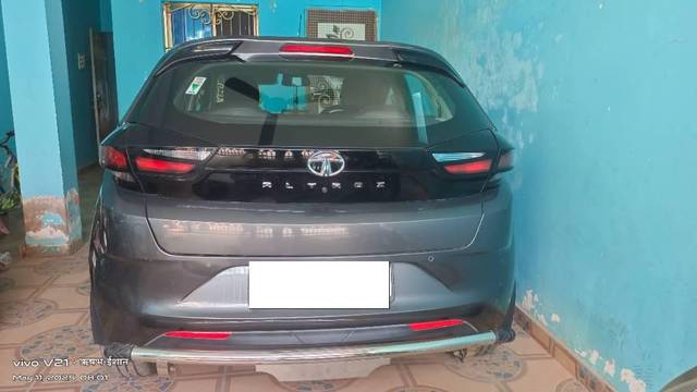 https://images10.gaadi.com/usedcar_image/4511581/original/processed_1320ac35-3650-4163-96c3-5ff32155d99f.jpg?imwidth=6400