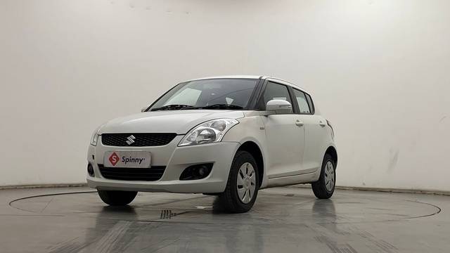 https://images10.gaadi.com/usedcar_image/4511639/original/542853cf4c1c8efdce601c456da5db05.JPG?imwidth=6400