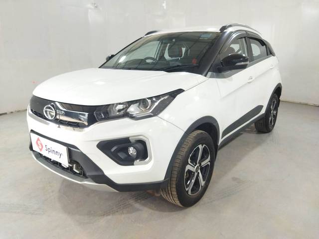 https://images10.gaadi.com/usedcar_image/4511642/original/454b02dad5010d67924298d0db9c3025.jpg?imwidth=6400