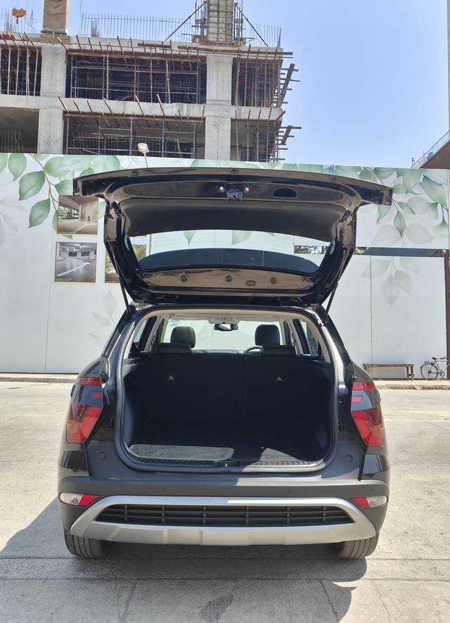https://images10.gaadi.com/usedcar_image/4511668/original/e7fff24012a568c1a7f2b92e948a5af4.jpg?imwidth=6402