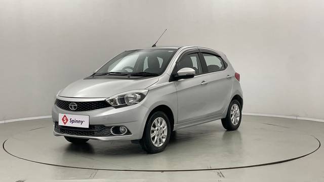 https://images10.gaadi.com/usedcar_image/4511676/original/9e2b974d38ca48584777578281f6eaf7.JPG?imwidth=6400