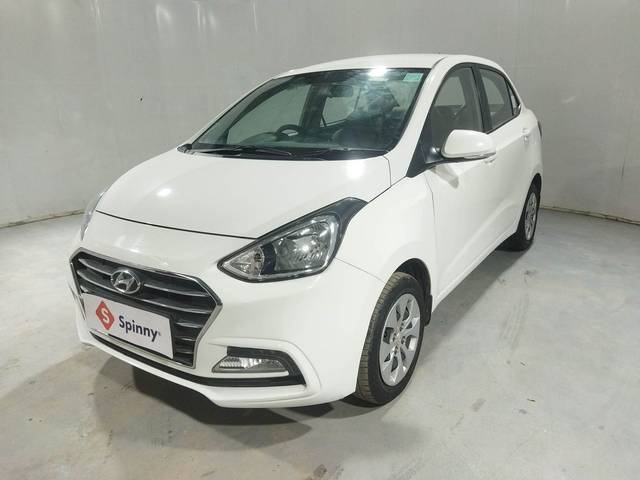 https://images10.gaadi.com/usedcar_image/4511678/original/e9a638ae508ed2c8fcefce76057663ff.jpg?imwidth=6400