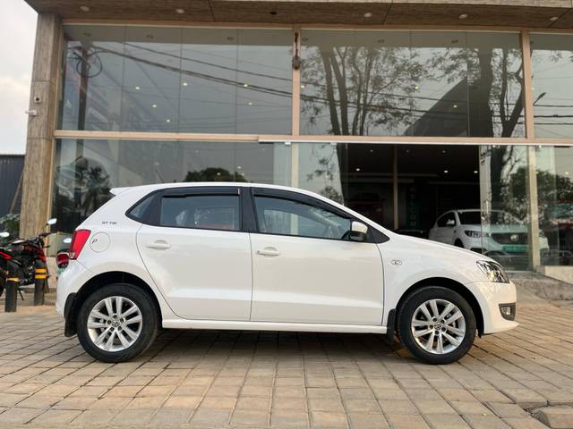 https://images10.gaadi.com/usedcar_image/4511695/original/processed_bd5e24acbfbd6ba3858fe336e90f4a1c.jpg?imwidth=6401