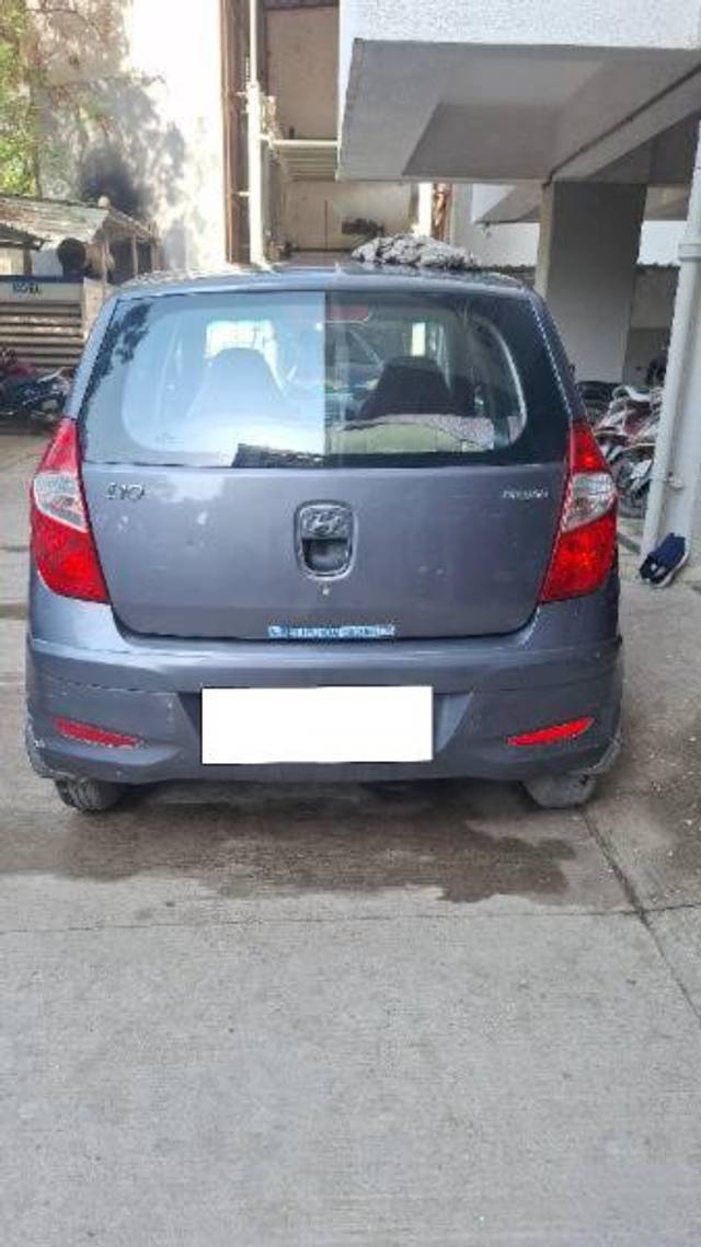 https://images10.gaadi.com/usedcar_image/4511729/original/processed_8634334d-9db6-4cb3-9cd2-1af84260b33f.jpg?imwidth=6400