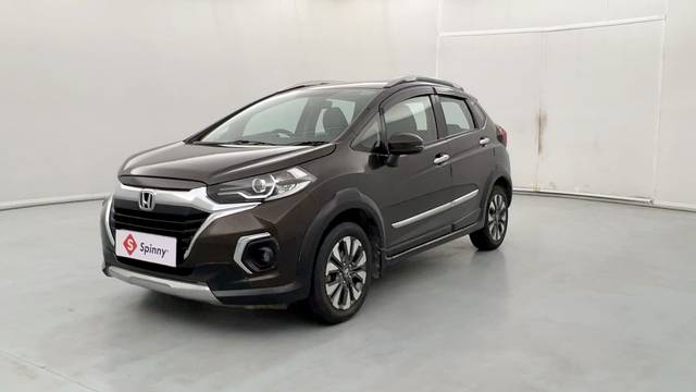 https://images10.gaadi.com/usedcar_image/4511753/original/6ca445a4f3903b348fd80376845b9b7f.JPG?imwidth=6400