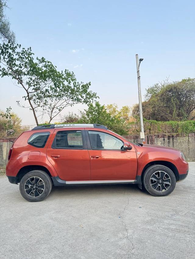 https://images10.gaadi.com/usedcar_image/4511802/original/processed_fc58537e0aabf9ec0a9bba33e29d0ad0.jpg?imwidth=6401