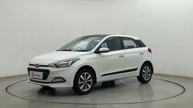 https://images10.gaadi.com/usedcar_image/4511860/original/eac063ebdb2cfe74252ec3acd6e695e2.JPG?imwidth=6400