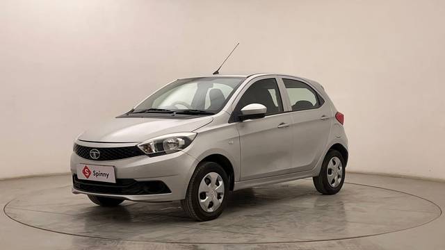 https://images10.gaadi.com/usedcar_image/4511893/original/ee11b9213193d496ec99123584822f95.JPG?imwidth=6400