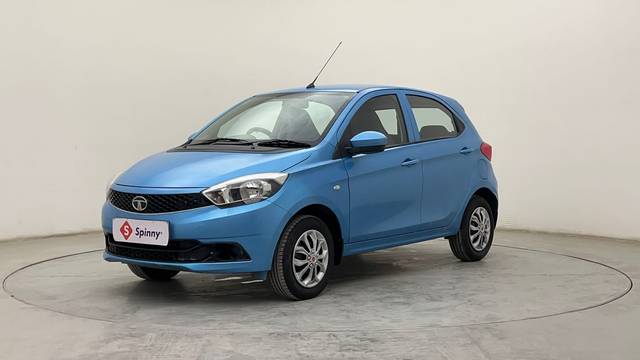 https://images10.gaadi.com/usedcar_image/4511912/original/83d84785a2b9fc7e1e8d41a422c058fc.JPG?imwidth=6400