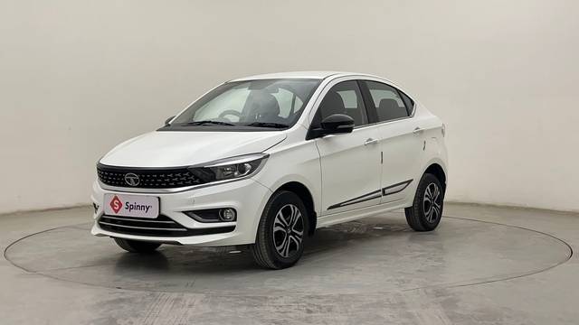 https://images10.gaadi.com/usedcar_image/4511915/original/3005339f0354e01b0604f75dae8c1215.JPG?imwidth=6400