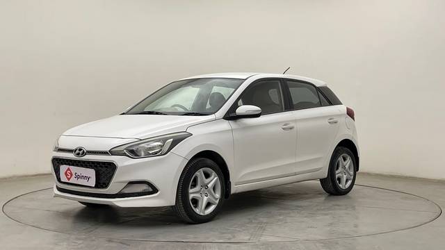 https://images10.gaadi.com/usedcar_image/4511921/original/3df26005f155dfc037fd7e39a91c5cf6.JPG?imwidth=6400