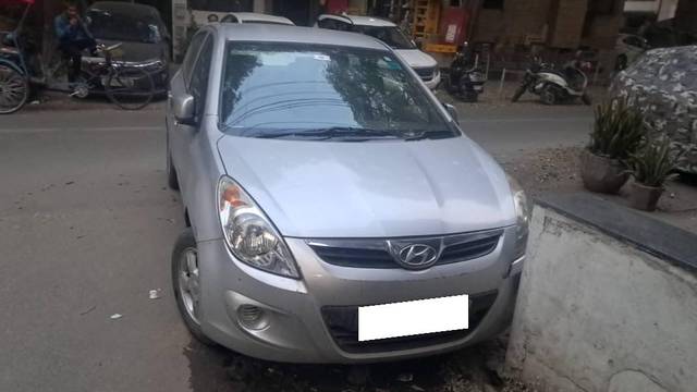 https://images10.gaadi.com/usedcar_image/4511937/original/processed_722b3a0b-abd1-483f-8cd0-3f1762270018.jpg?imwidth=6400