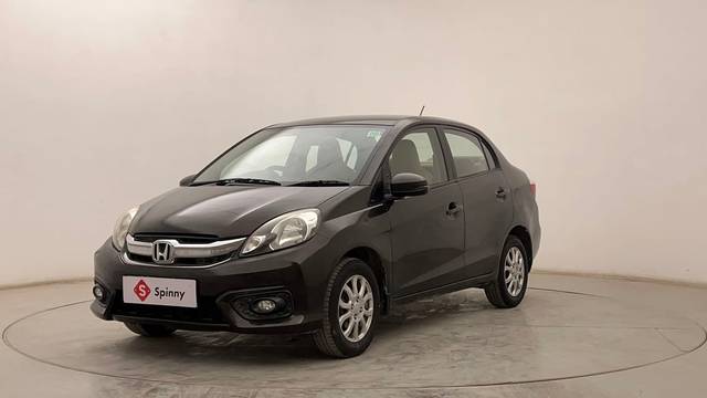 https://images10.gaadi.com/usedcar_image/4511950/original/98d4191edc1436908792568e7b80e34b.JPG?imwidth=6400