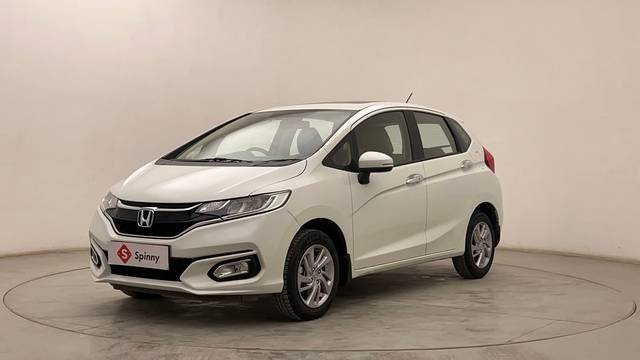 https://images10.gaadi.com/usedcar_image/4511966/original/0a78812b807c8defd3cedf3b495155e6.JPG?imwidth=6400