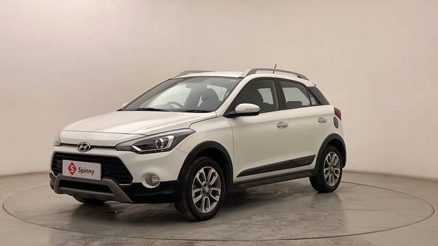 https://images10.gaadi.com/usedcar_image/4511980/original/4a5ba8191da2a8c0b0c2fdb8fc6eba4f.JPG?imwidth=6400